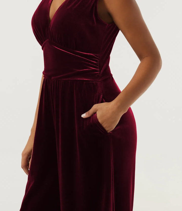 V-ringad rynkat vida ben sammet fest jumpsuit med inbyggd BH och fickor -Easy Peezy Edition