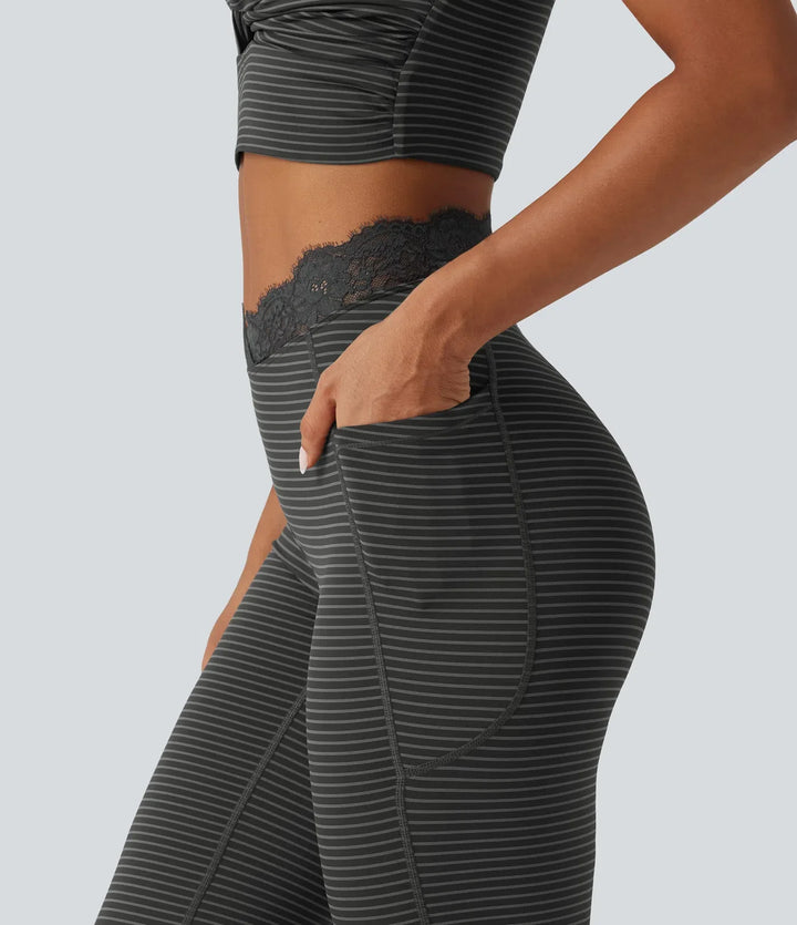 V-formad med hög midja kontrastspets rand yoga utsvängd leggings med fickor