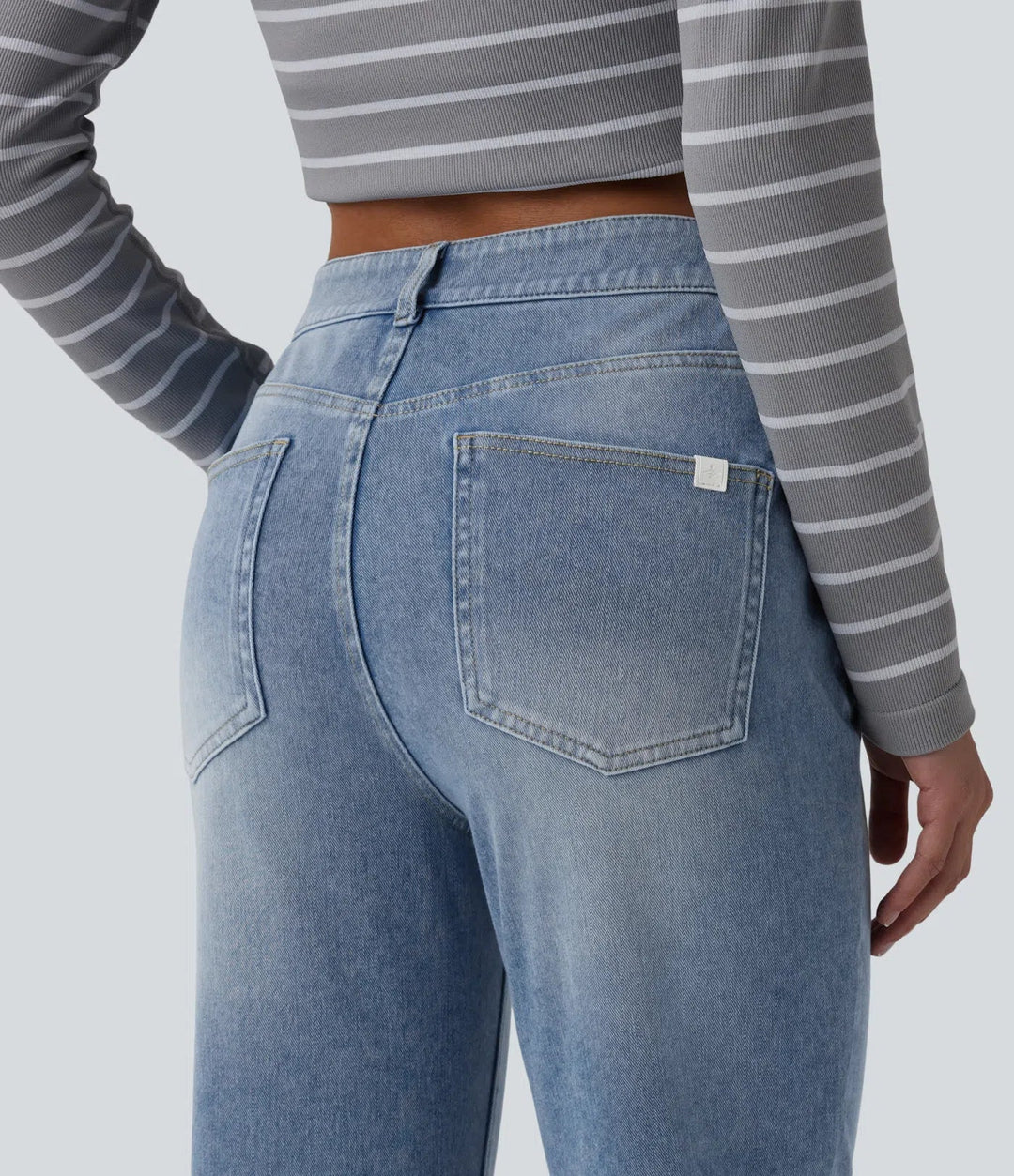 Halara Flex med medelhög midja tvättad för vardag utsvängd jeans med fickor