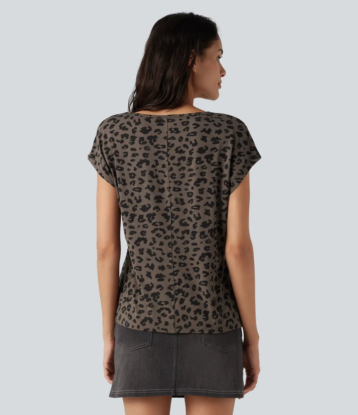 V-ringning kortärmad leopardmönstrad T-shirt för vardag