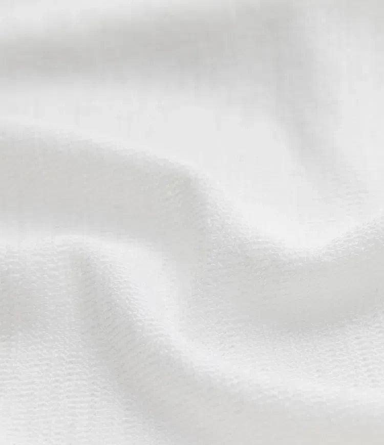 Halvtransparent med slag kortärmad T-shirt för vardag