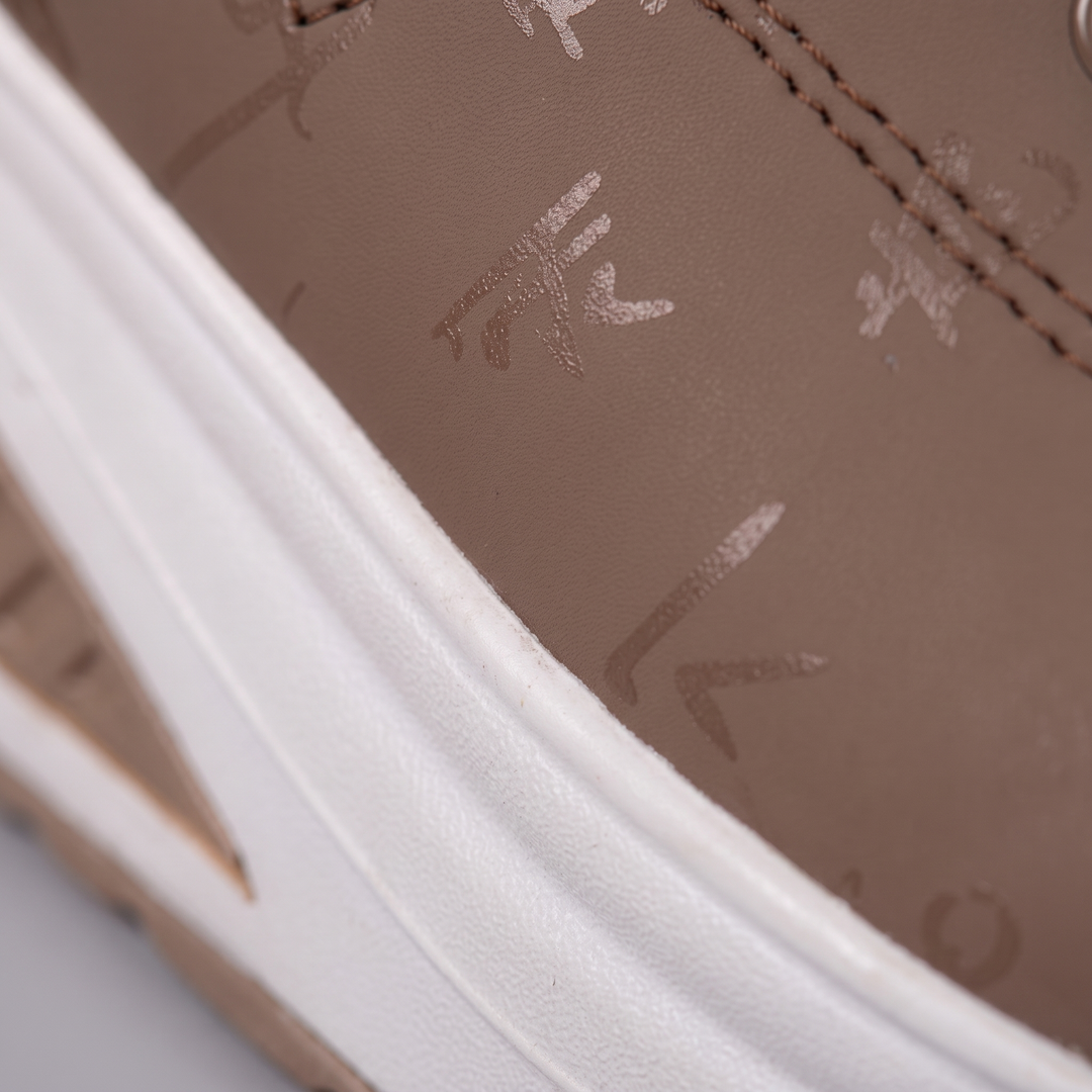CHLOE SNEAKERS