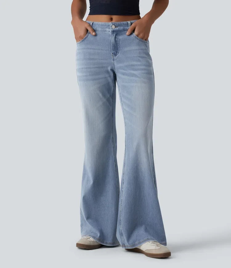 Halara Flex med låg midja utsvängd tvättad vardagsjeans med fickor