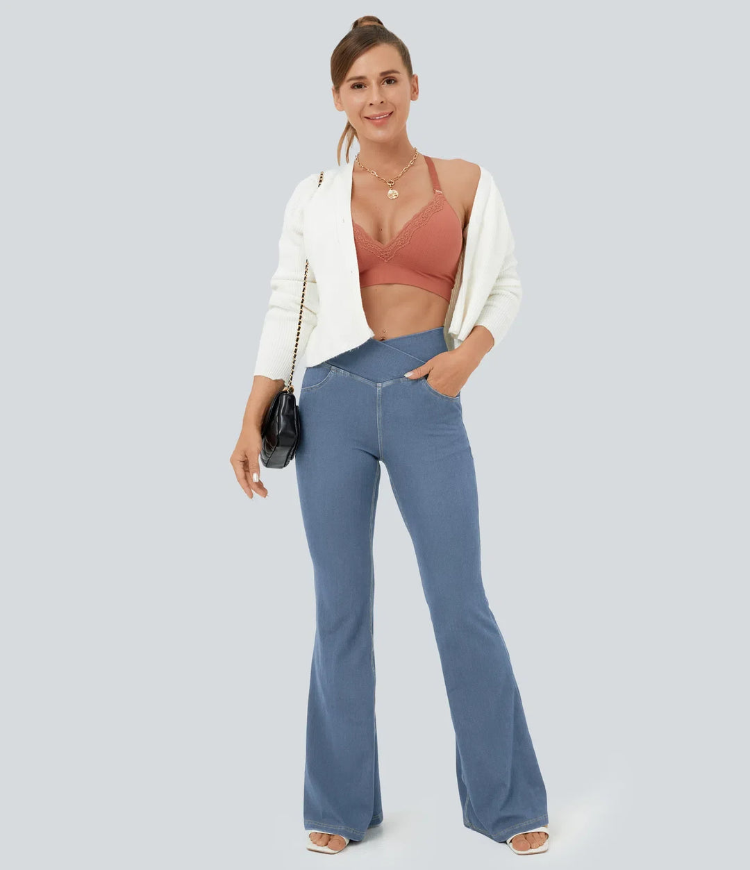 Halara Flex med hög midja, omlottmidja och ficka InstantCool tvättad vardagsjeans