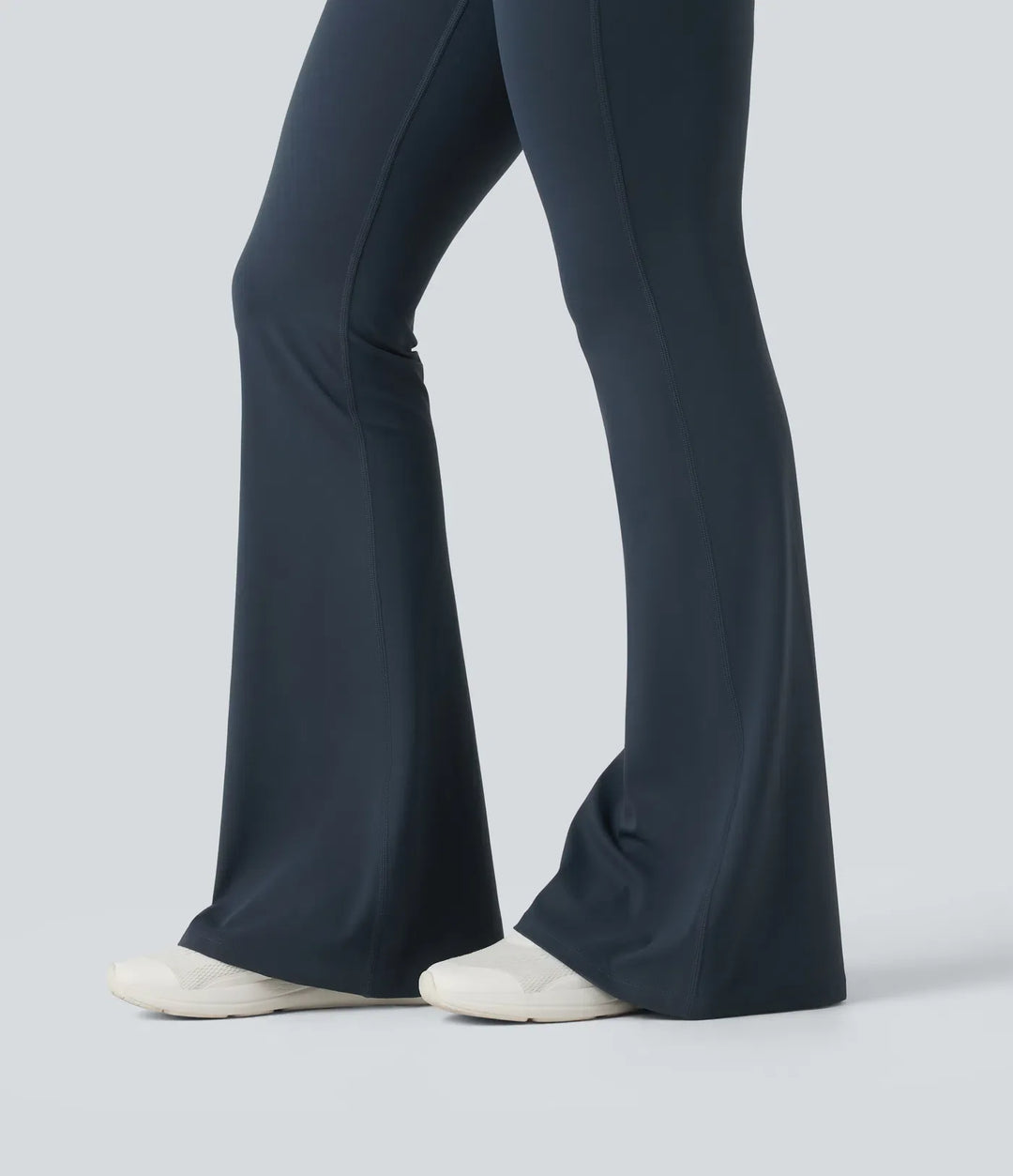 Lyckera UltraSculpt högmidjad crossover magkontroll utsvängd träningsleggings med fickor