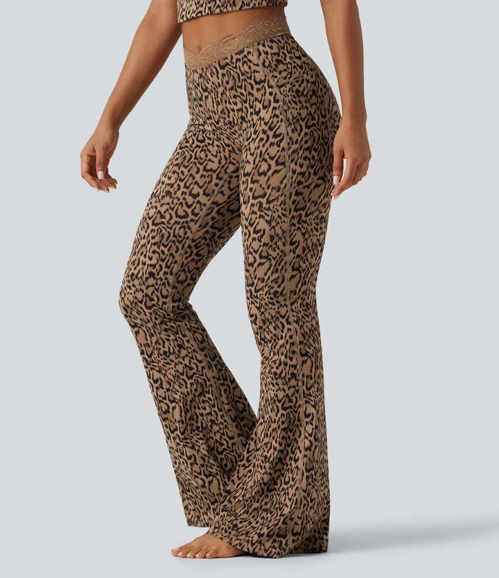 Halara UltraSculpt leopardmönstrad V-formad med hög midja kontrastspets yoga utsvängd leggings med fickor