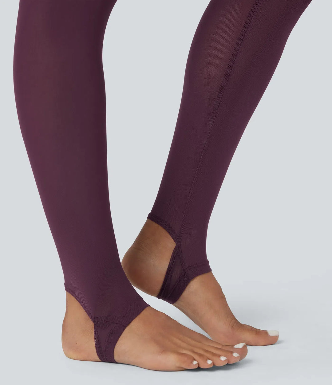 Breezeful med hög midja plisserad 2-i-1 kontrastmesh snabbtorkande dans stigbygel leggings med kjol med fickor