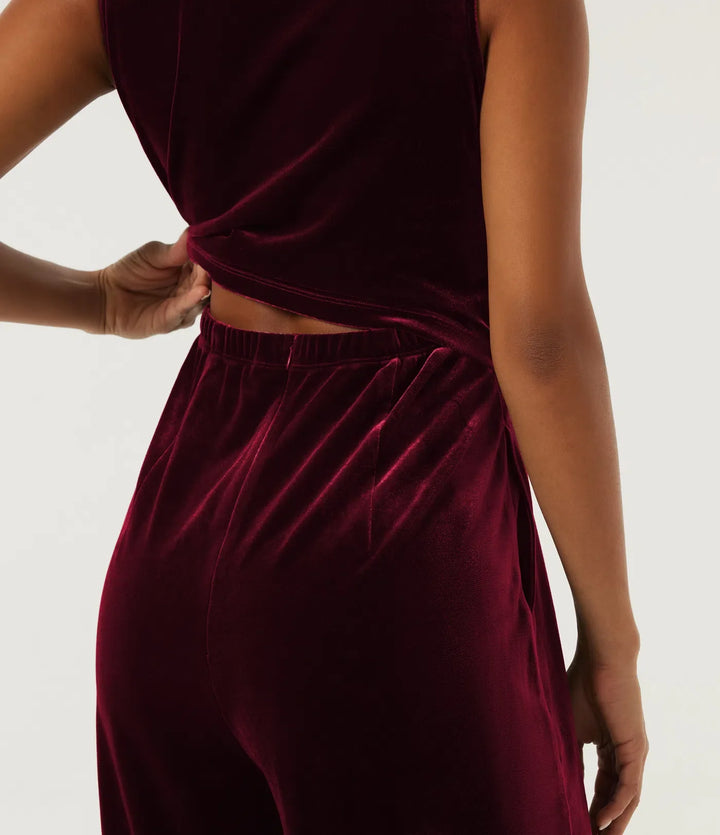 V-ringad rynkat vida ben sammet fest jumpsuit med inbyggd BH och fickor -Easy Peezy Edition