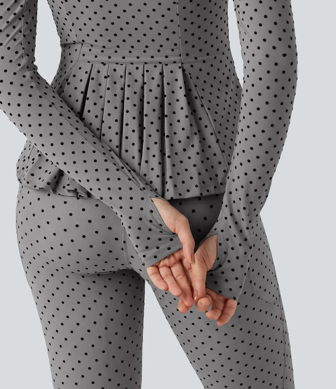 Lyckera UltraSculpt ståkrage långärmad tumhål veckad prickig yogajacka med fickor