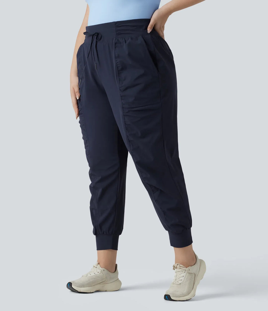 Plusstorlek med hög midja dragsko rynklad avsmalnande snabbtorkande InstantCool dans joggingbyxor med fickor – UPF40+