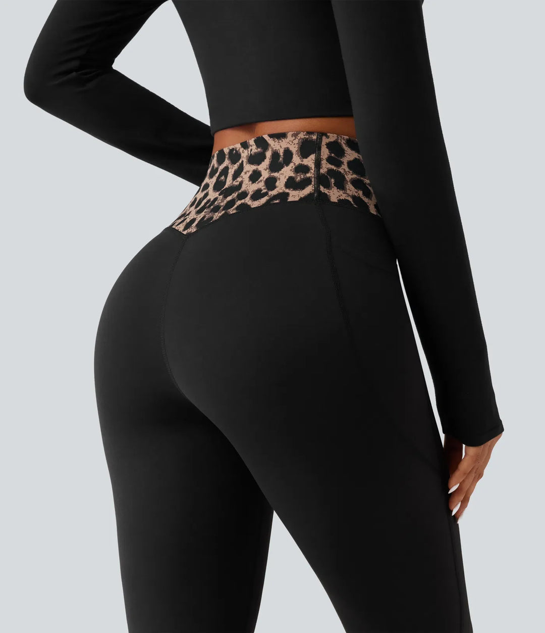 Halara UltraSculpt leopardmönstrad med hög midja omlott InstantCool för vardag utsvängd byxor med fickor