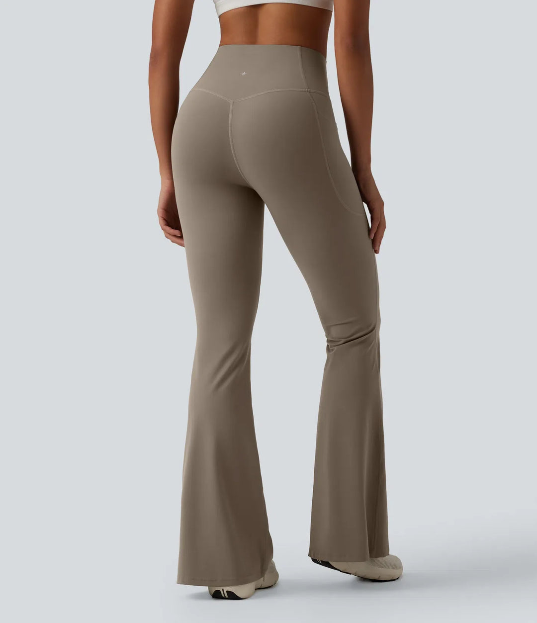 Lyckera UltraSculpt högmidjad magkontroll utsvängd yogaleggings med fickor