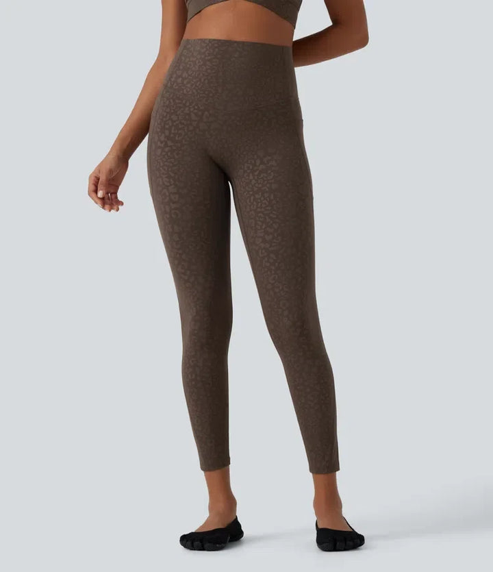 Halara UltraSculpt leopardmönstrad med hög midja och magkontroll yogaleggings med fickor