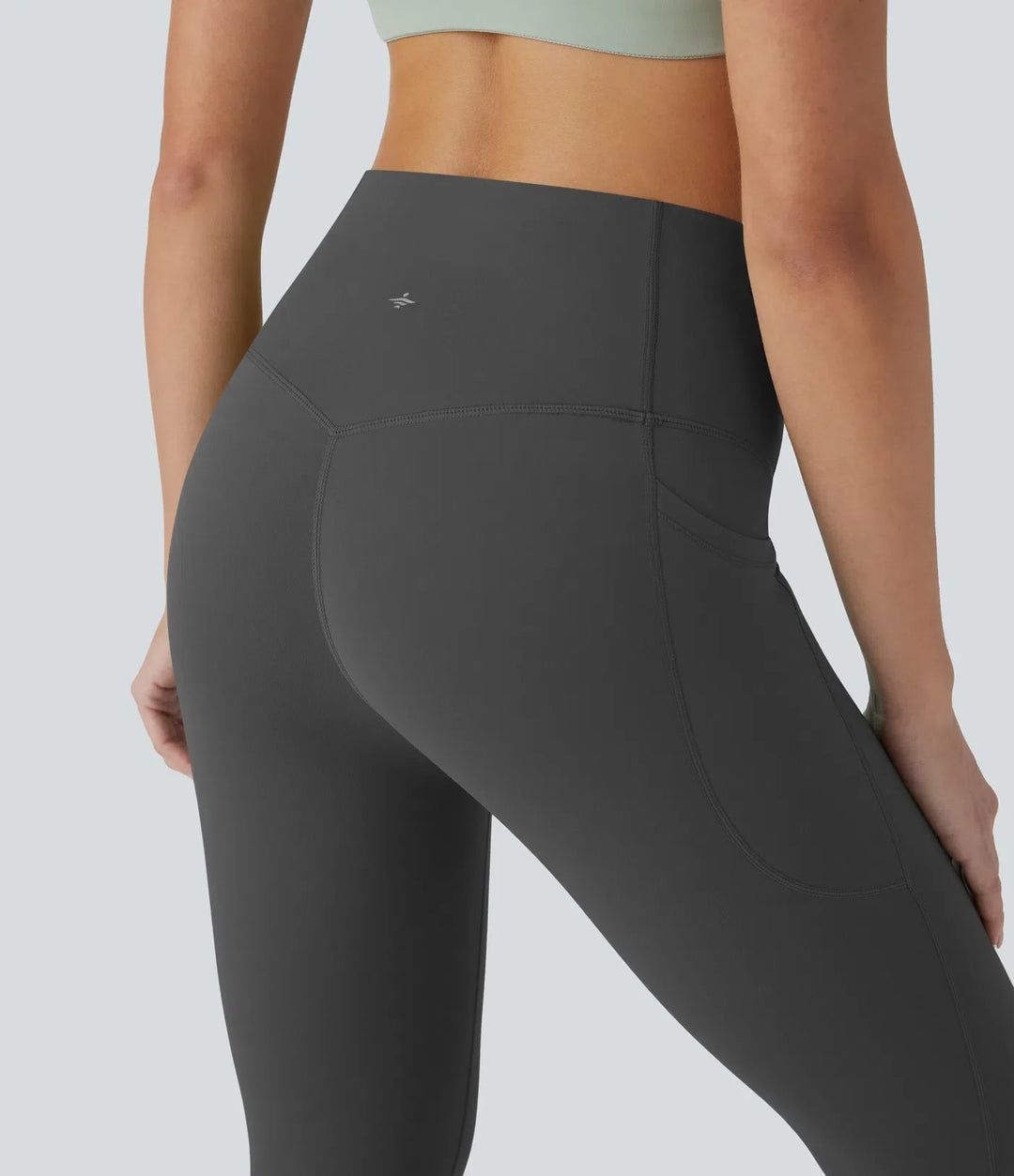 Halara UltraSculpt med hög midja och magkontroll piratbyxor yogaleggings med fickor