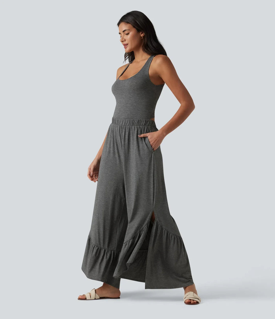 Korsad rygglös U-ringad ärmlös volangfåll fallande vardaglig jumpsuit med fickor-Easy Peezy