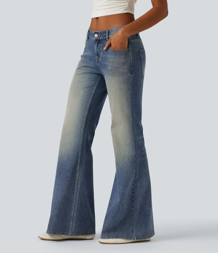 Halara Flex med låg midja utsvängd vardagsjeans med fickor