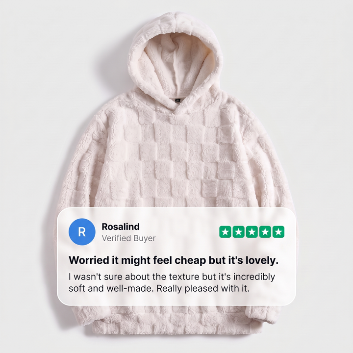 ARABELLA MYSIGT MÖNSTERT HOODIE