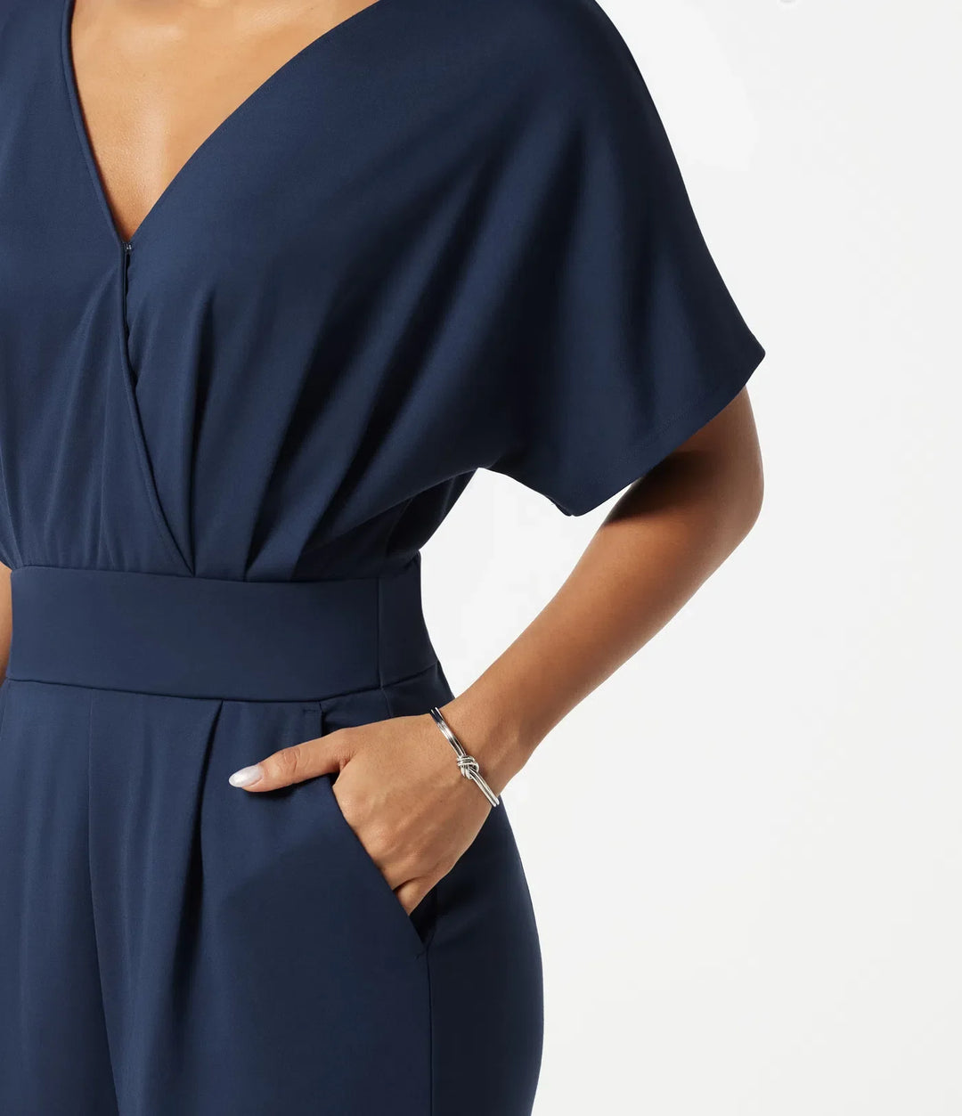 V-ringad kortärmad rynkat vida ben vardaglig jumpsuit med fickor -Easy Peezy Edition
