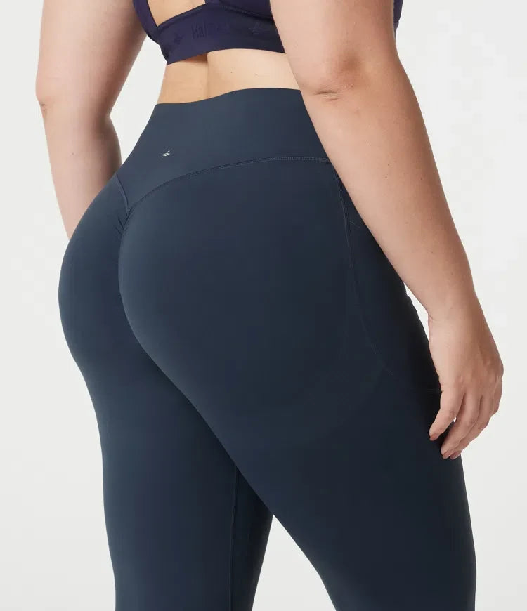 Halara UltraSculpt plusstorlek med hög midja scrunch-effekt rumplyftande magkontroll formande yoga utsvängd leggings med fickor