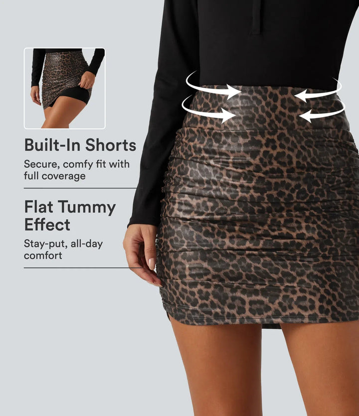 Med hög midja och magkontroll stretchig PU leopardmönstrad fest mini kjol med inbyggd shorts – längre modell