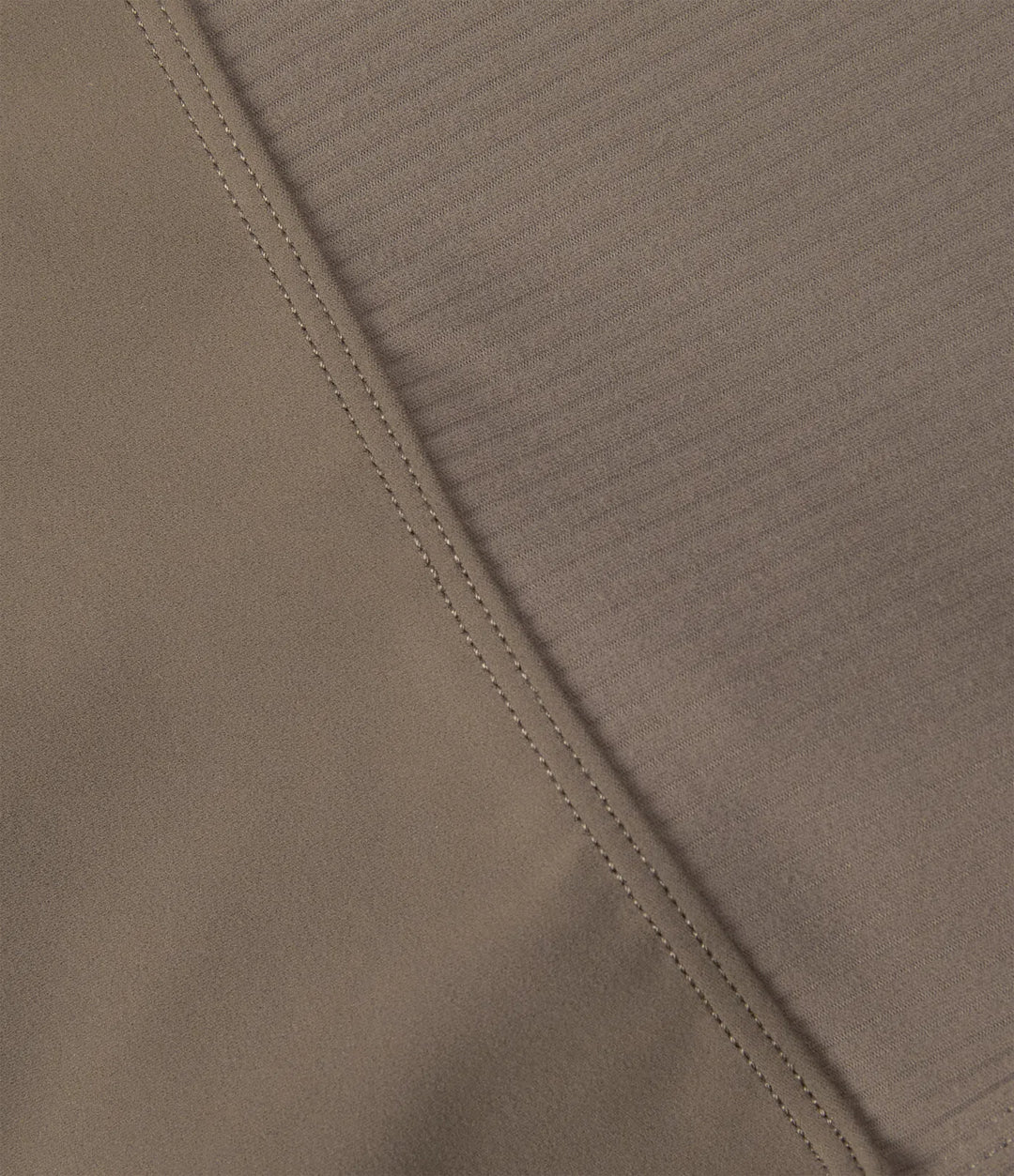 Lyckera UltraSculpt InstantCool ståkrage raglan tumhål rundad fåll yogajacka med fickor