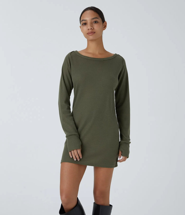 Båtringad raglan ärm tumhål fåll våffelstruktur vardaglig sweatshirt klänning