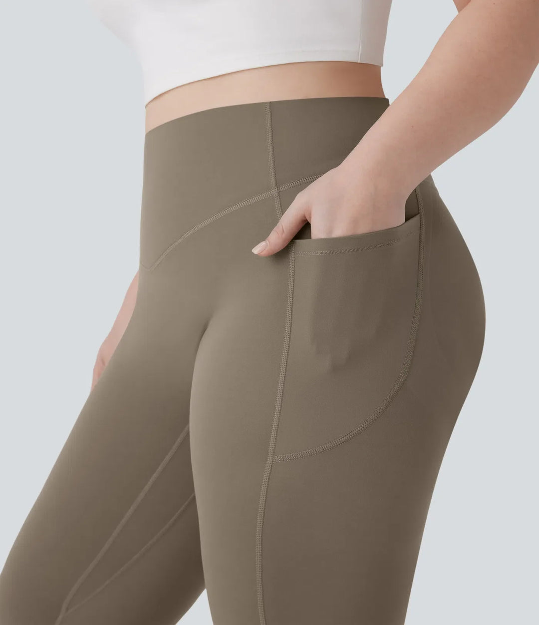 Halara UltraSculpt med hög midja scrunch-effekt rumplyftande magkontroll ficka formande yoga bootcut leggings i plusstorlek