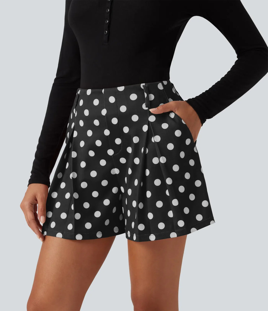 Medelhög midja vida ben prickig vardagsshorts 4" med fickor
