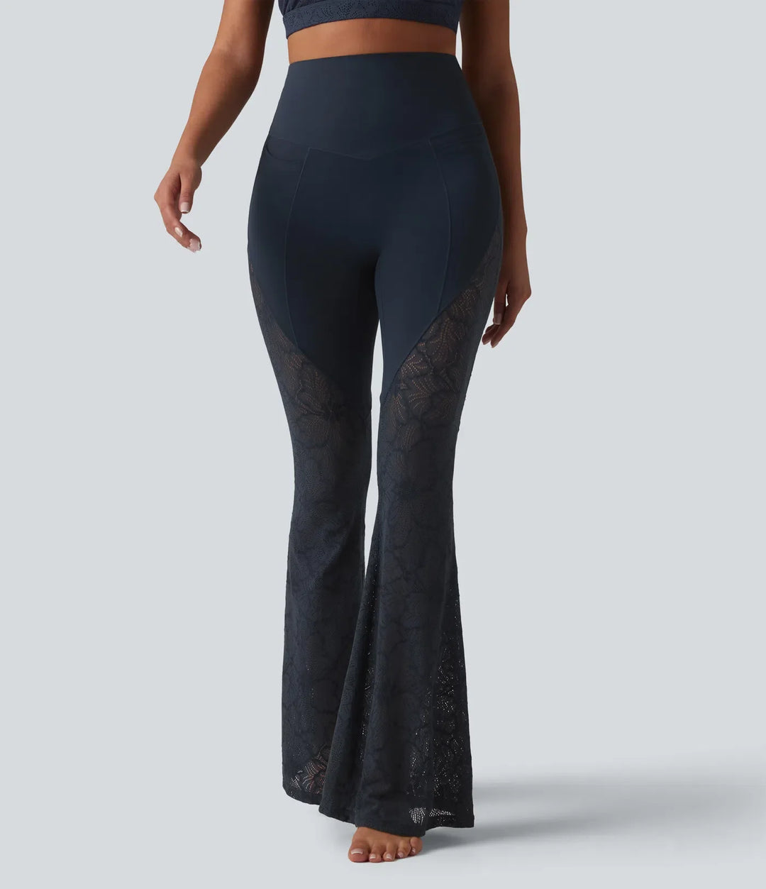 Halara UltraSculpt med hög midja och magkontroll kontrastspets yoga utsvängd leggings med fickor