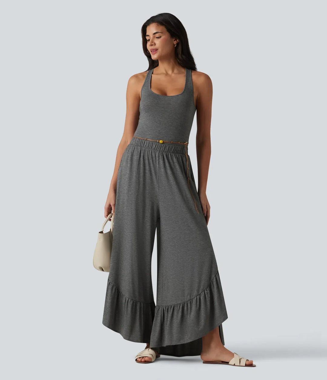 Korsad rygglös U-ringad ärmlös volangfåll fallande vardaglig jumpsuit med fickor-Easy Peezy