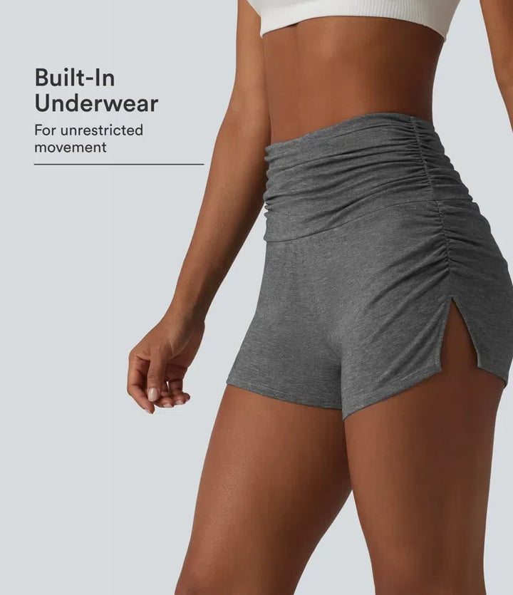 Med hög midja rynklad inbyggd underkläder vardagsshorts 2.5&