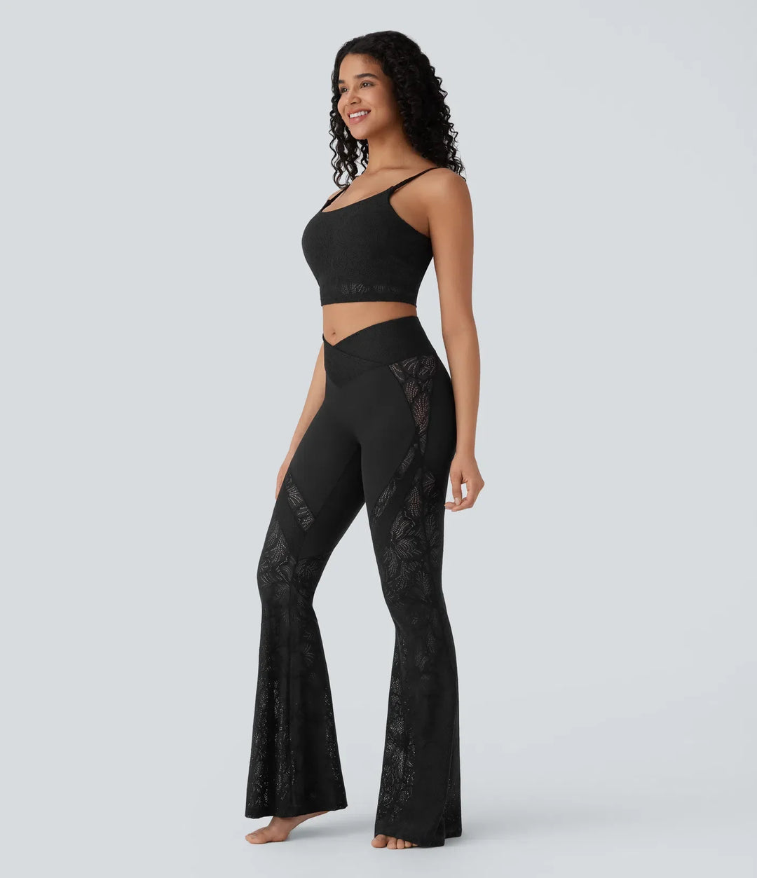 SoftlyZero högmidjad crossover ficka kontrastspets utsvängd yogaleggings