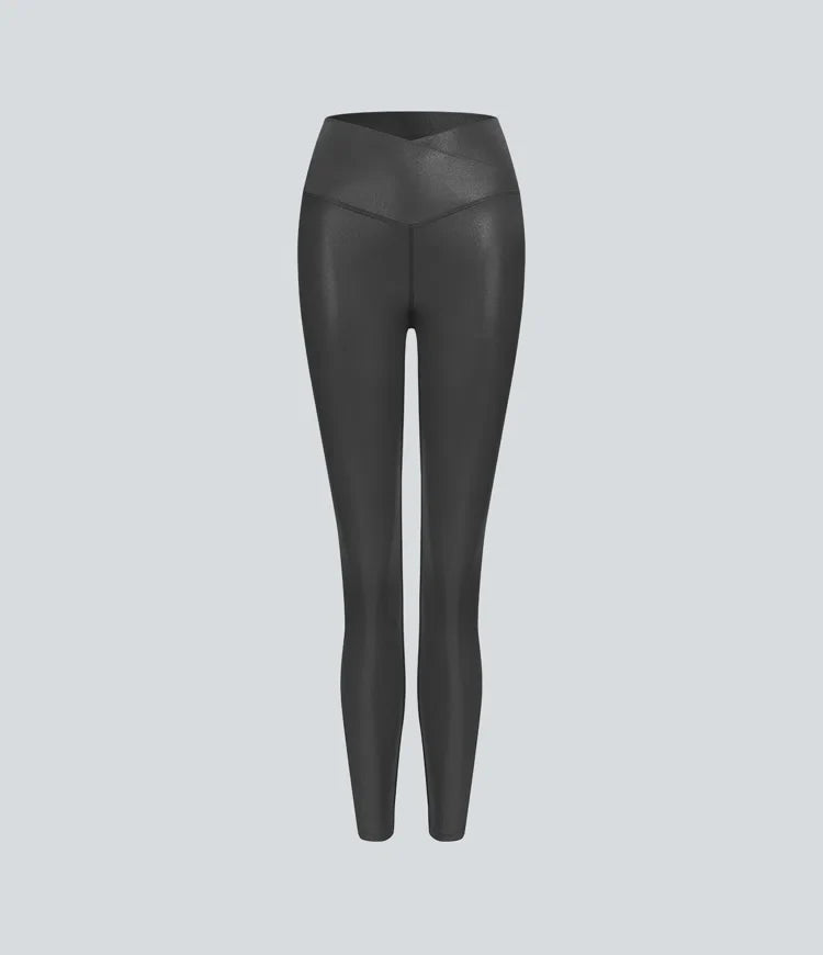 SoftlyZero konstläder omlottmodell med ficka folietryck stretchig vardagsleggings