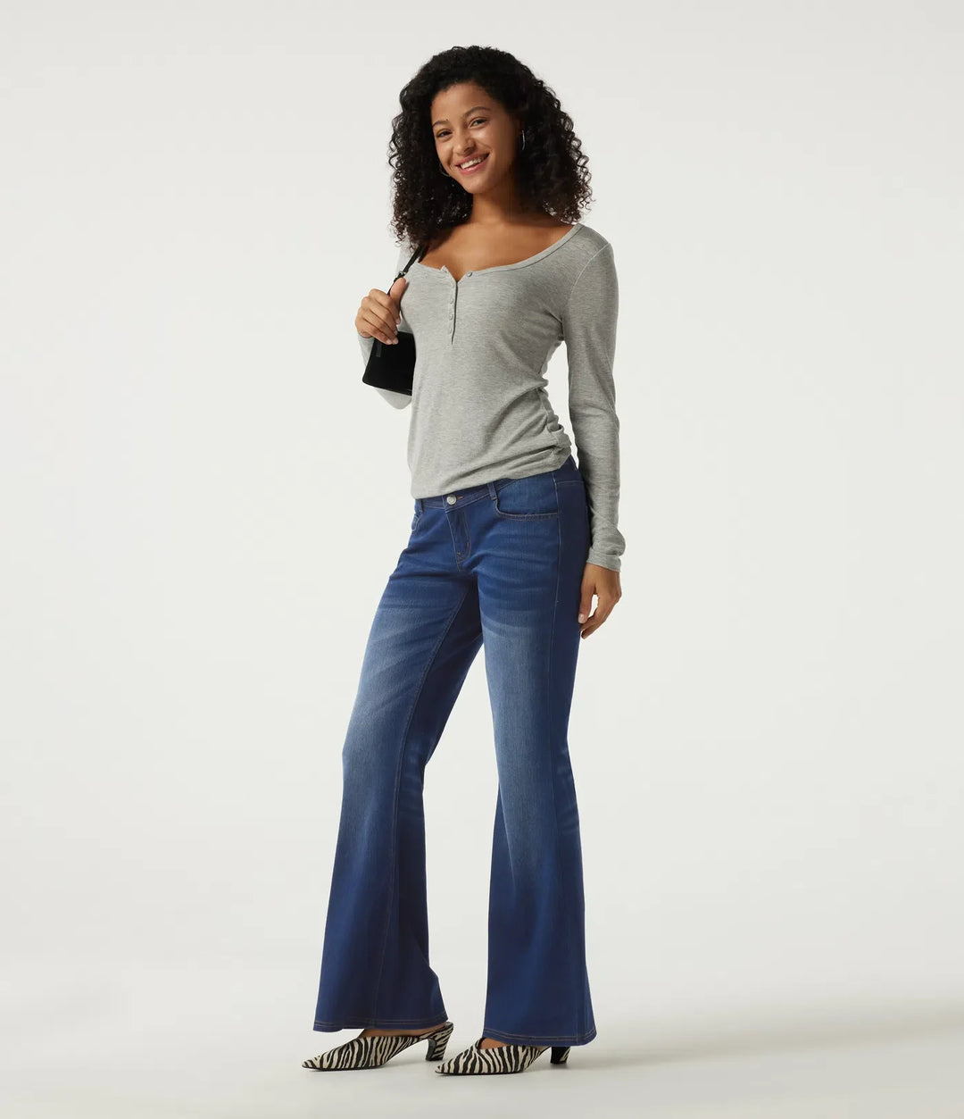 Lyckera Flex medelhög midja utsvängd vardagsjeans med fickor