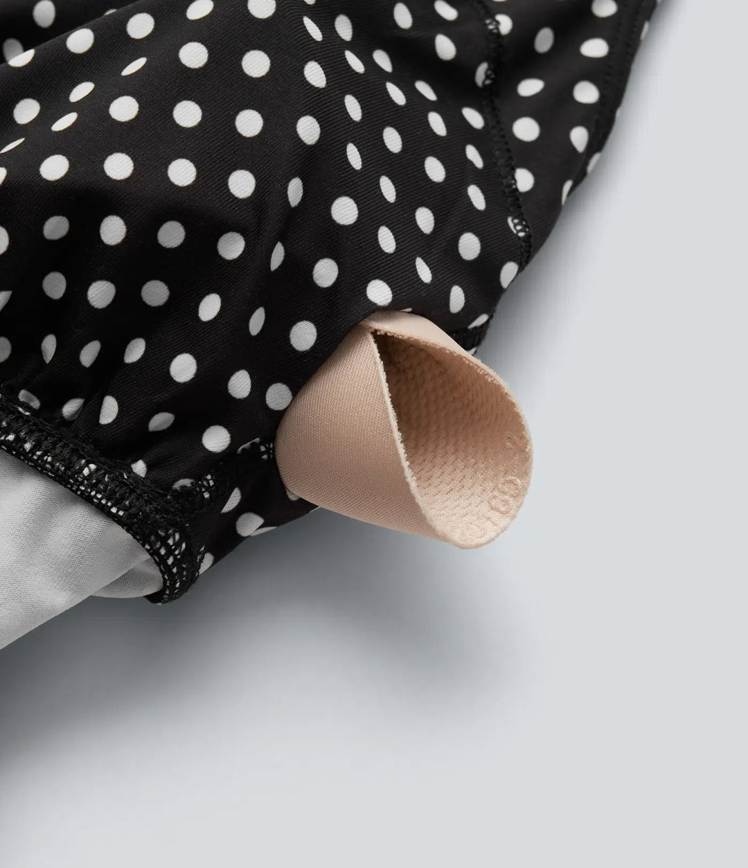 Halterneck ärmlös rygglös inbyggd BH prickig mönster resortjumpsuit med fickor-Easy Peezy