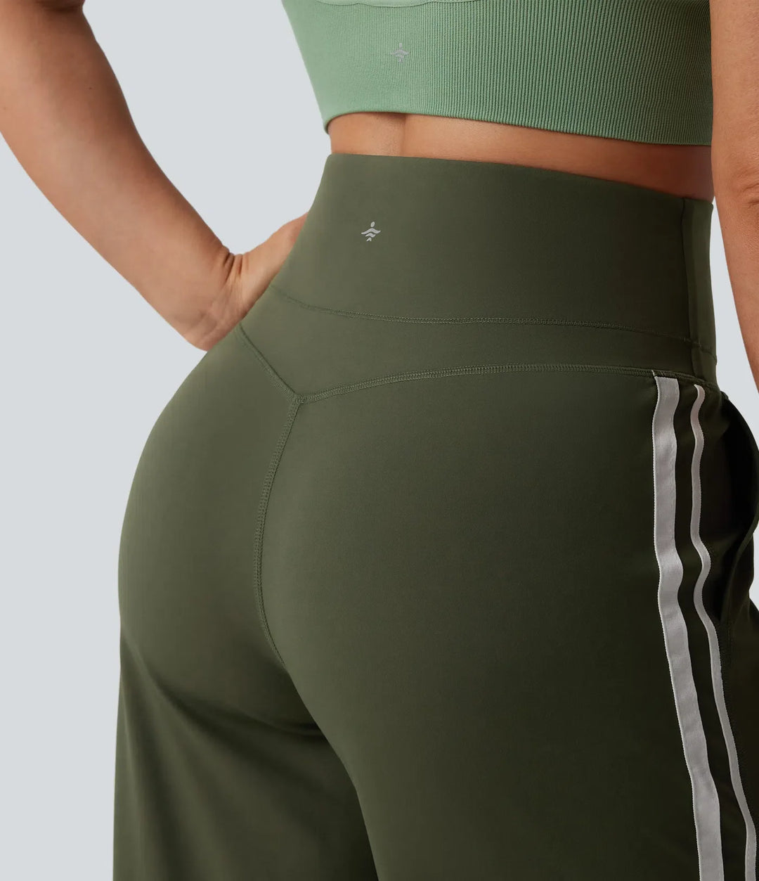 Halara UltraSculpt med hög midja och magkontroll färgblock ränder yoga baggy byxor med fickor