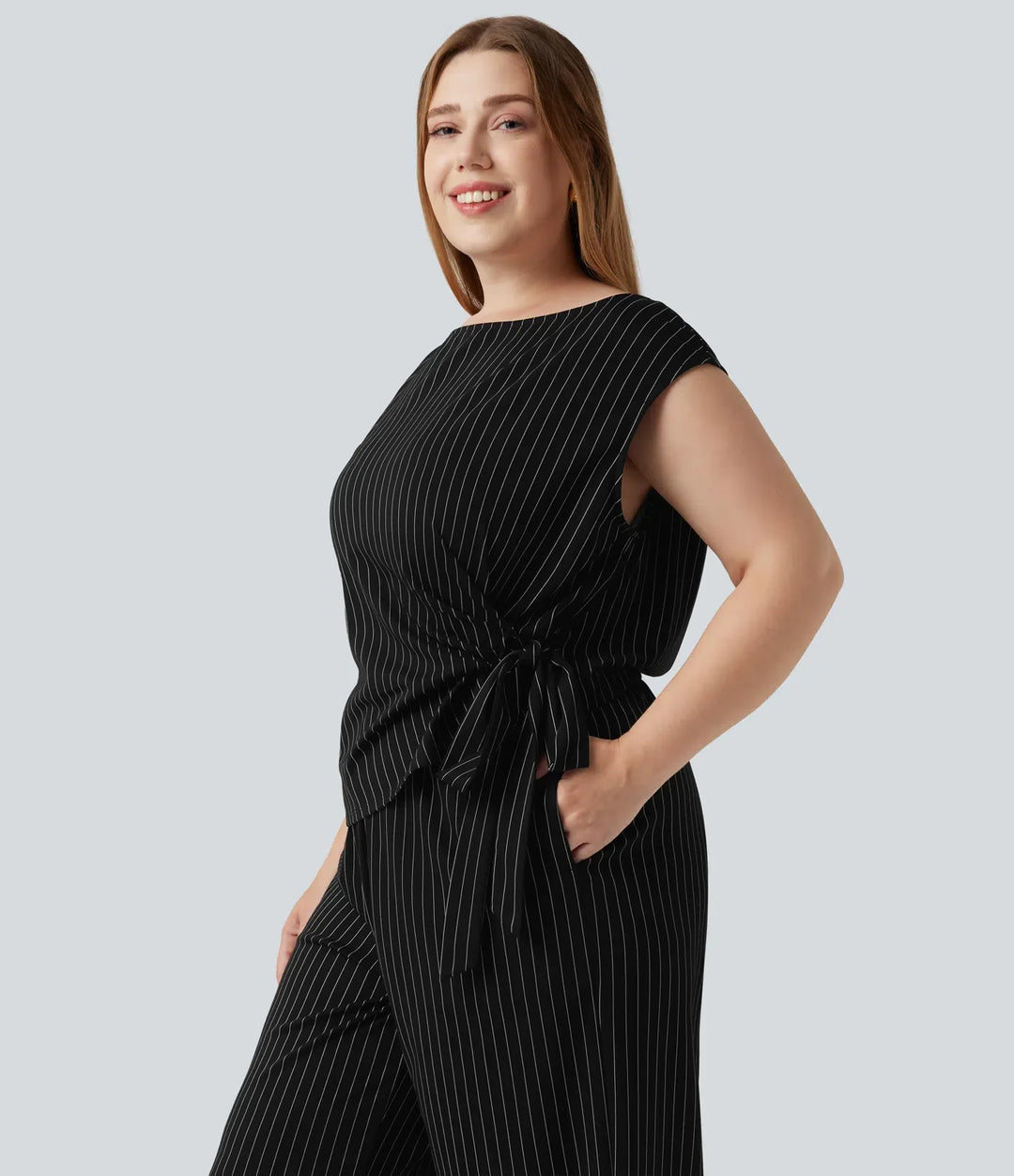Plusstorlek båtringning ärmlös knyt sida InstantCool rand för arbete jumpsuit med fickor – Easy Peezy-utgåva