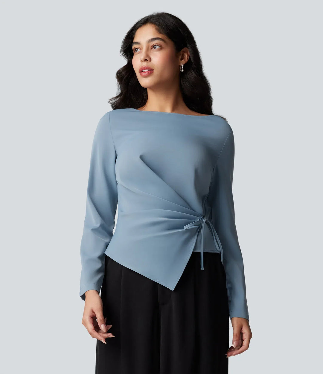 Skrynkeltålig båtringad långärmad rynkat knyt arbetsblus