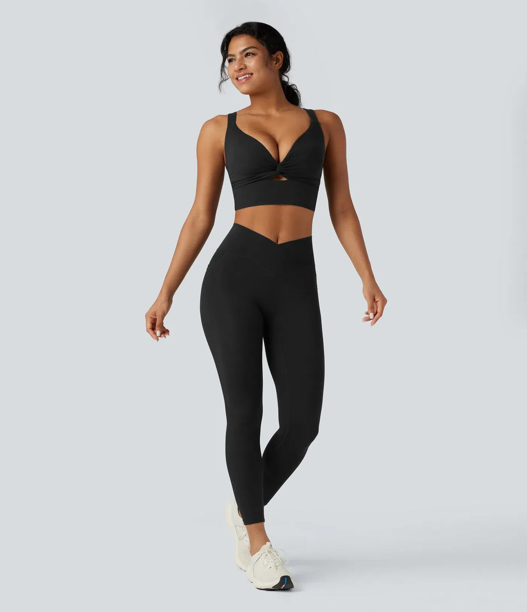 Halara UltraSculpt lätt stöd formpressad kupor push-up sport-bh för yoga