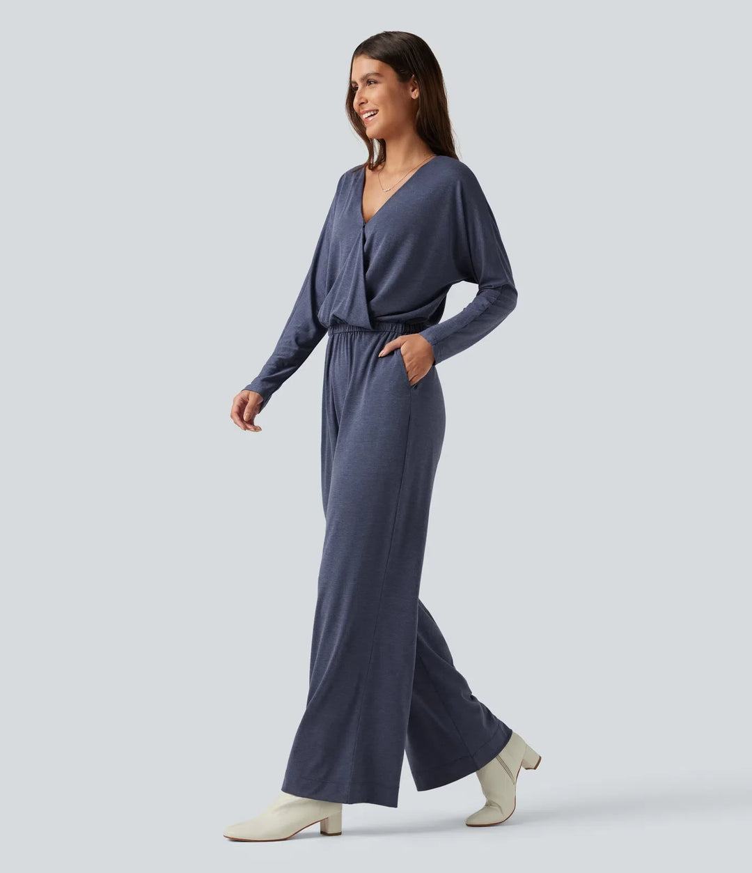 V-ringad långärmad arbetsjumpsuit med fickor