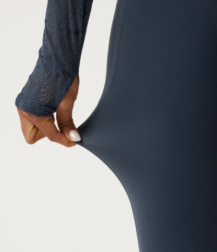 Halara UltraSculpt med medelhög midja dragsko kontrastspets utsvängd yogaleggings med fickor