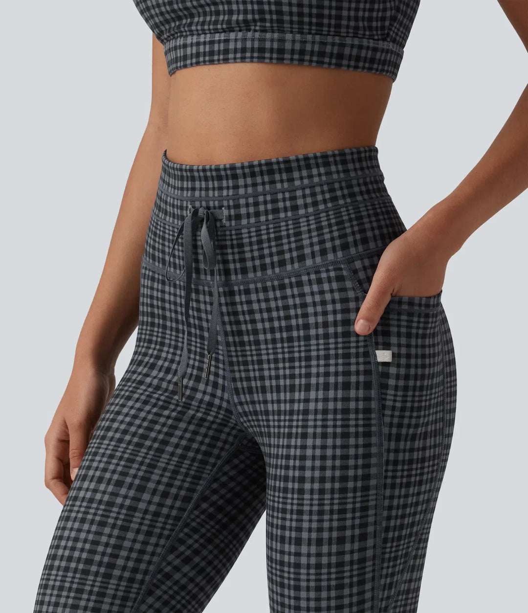 Halara UltraSculpt rutig rutig tryck med hög midja dragsko yogaleggings med fickor