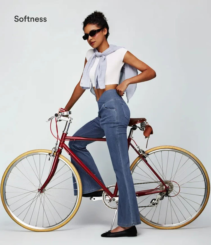 Halara Flex med hög midja, omlottmidja och ficka tvättad vardagsjeans