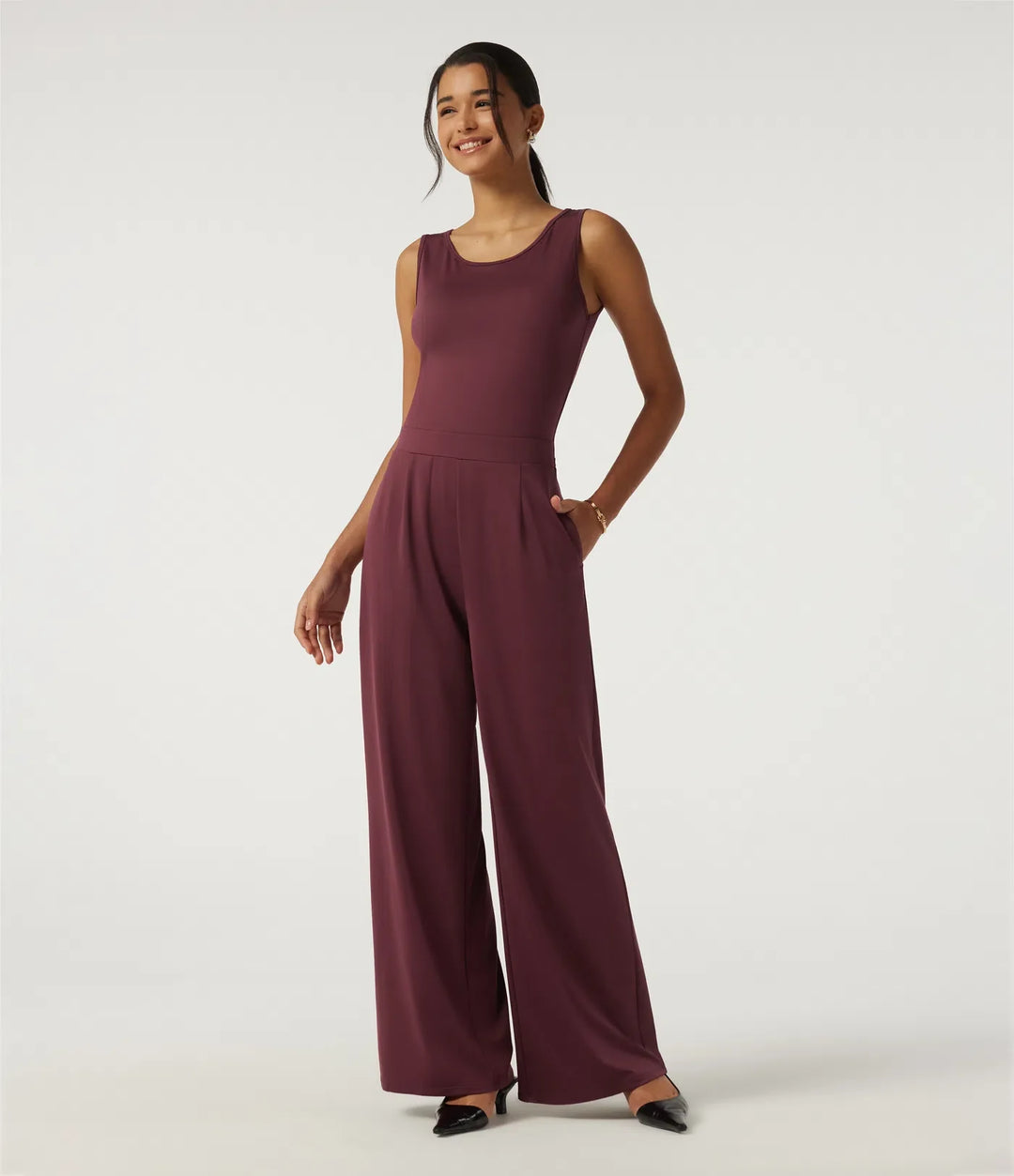 Rund hals ärmlös smal vida ben asymmetrisk jumpsuits för fest med fickor -Easy Peezy Edition