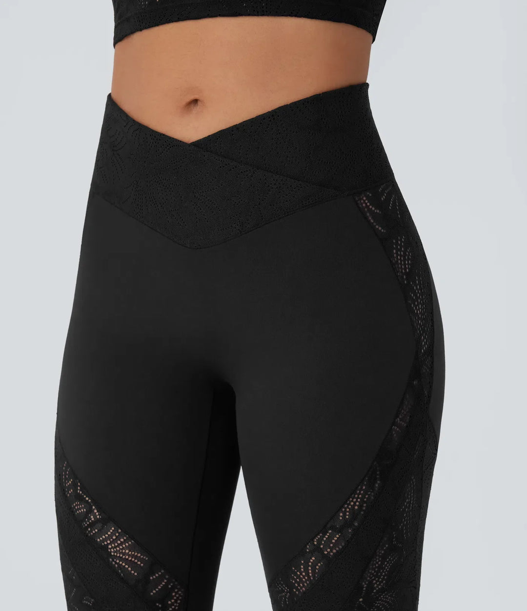 SoftlyZero högmidjad crossover ficka kontrastspets utsvängd yogaleggings