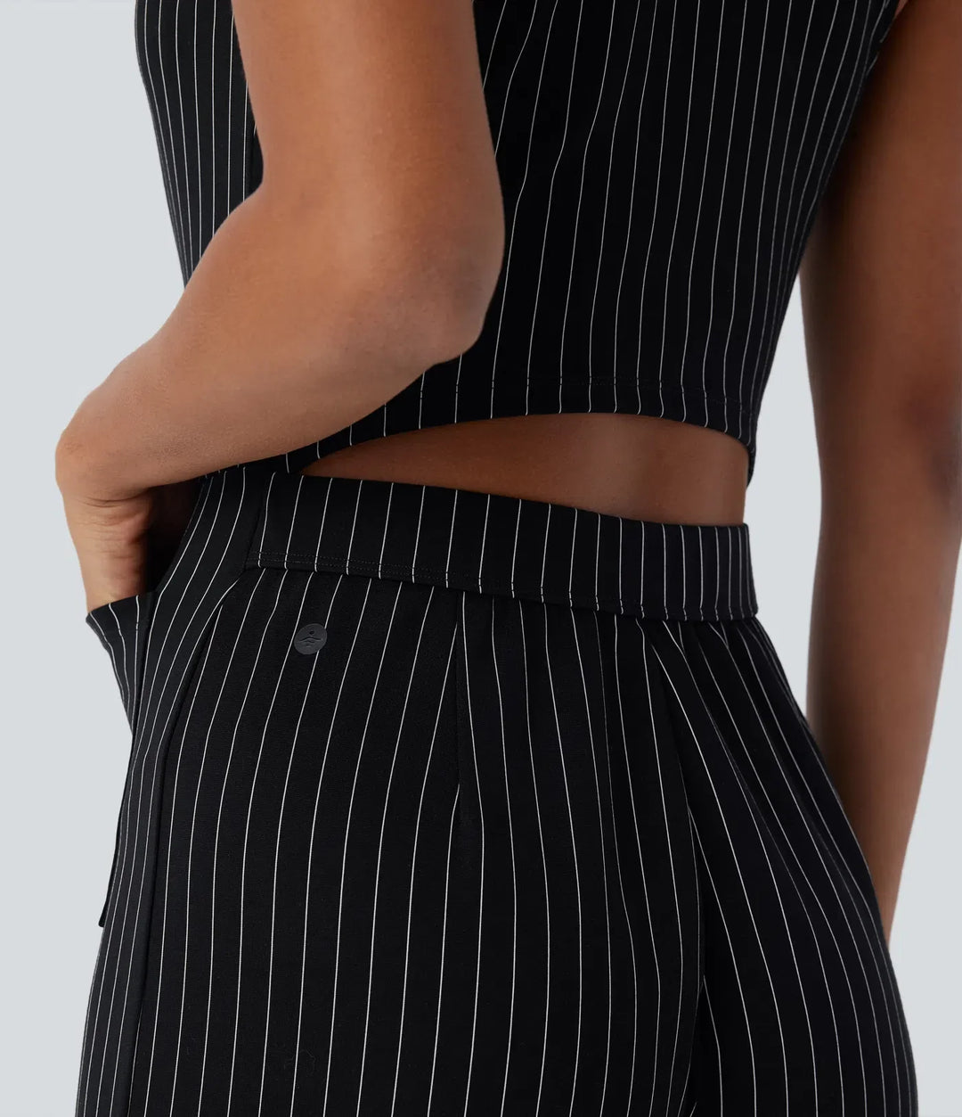 V-ringad ärmlös skuren-ut fickor vida ben randig InstantCool arbetsjumpsuit