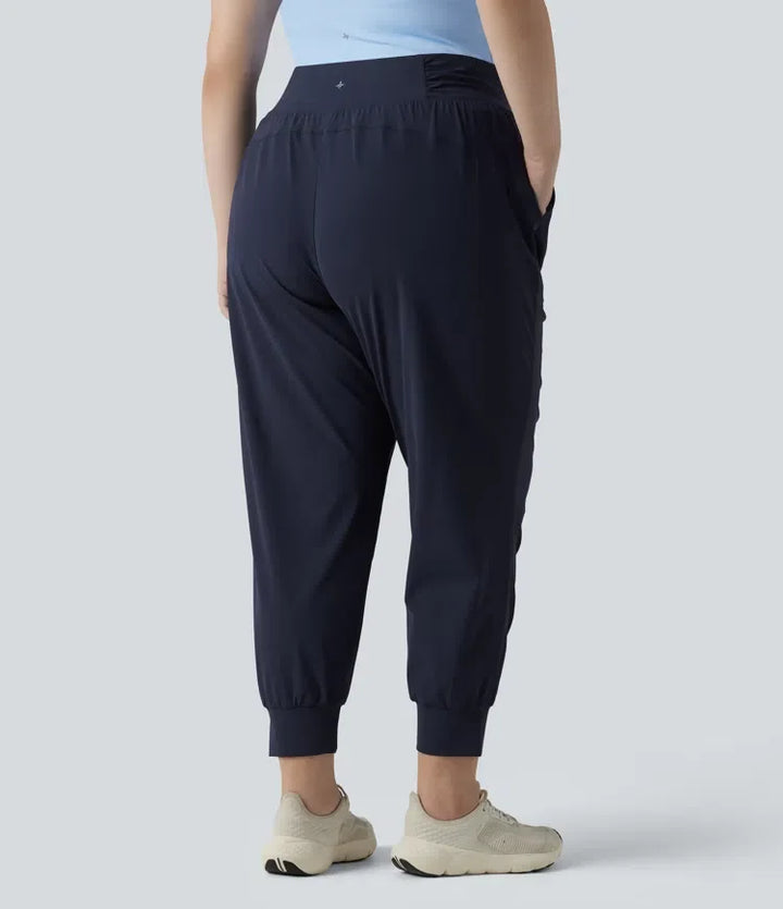 Plusstorlek med hög midja dragsko rynklad avsmalnande snabbtorkande InstantCool dans joggingbyxor med fickor – UPF40+
