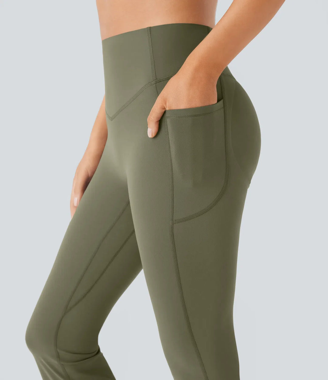 Halara UltraSculpt med hög midja scrunch-effekt rumplyftande magkontroll ficka formande yoga bootcut leggings