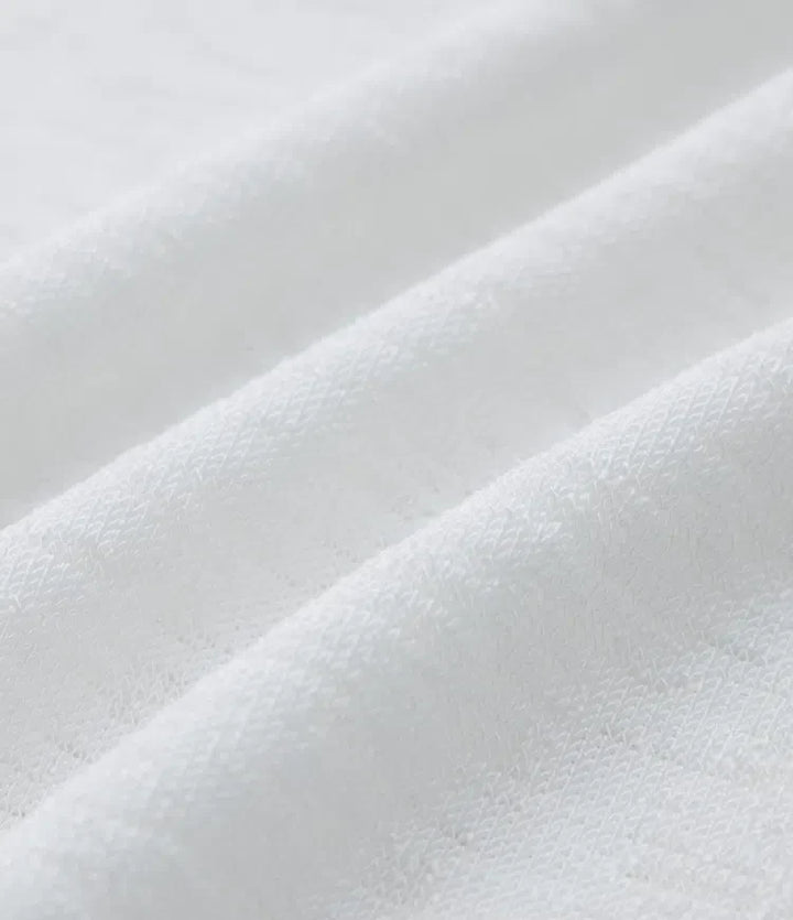 Halvtransparent enaxlad långärmad asymmetrisk fåll T-shirt för vardag