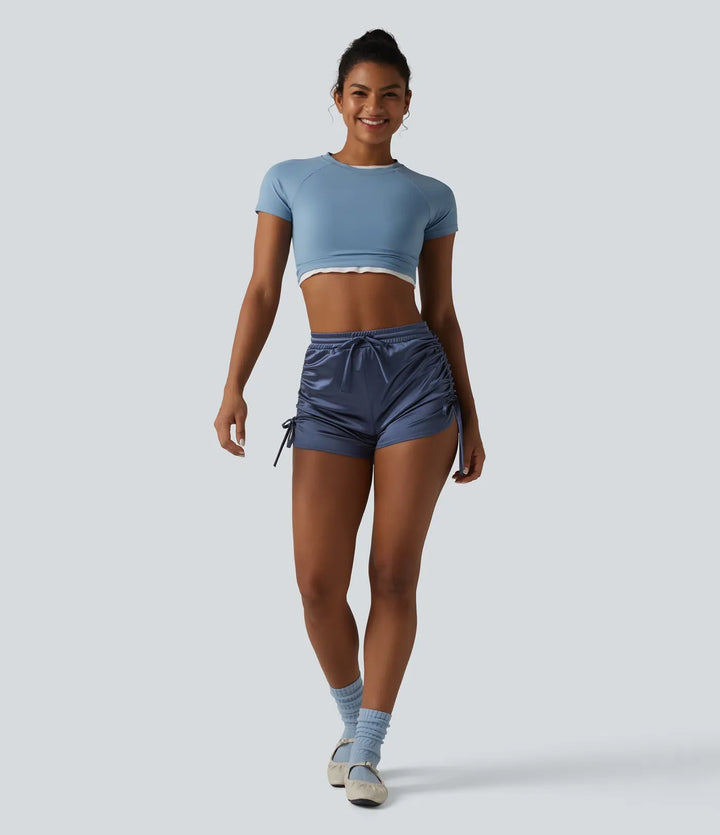 Med hög midja dragsko rynklad satin vardagsshorts med ficka